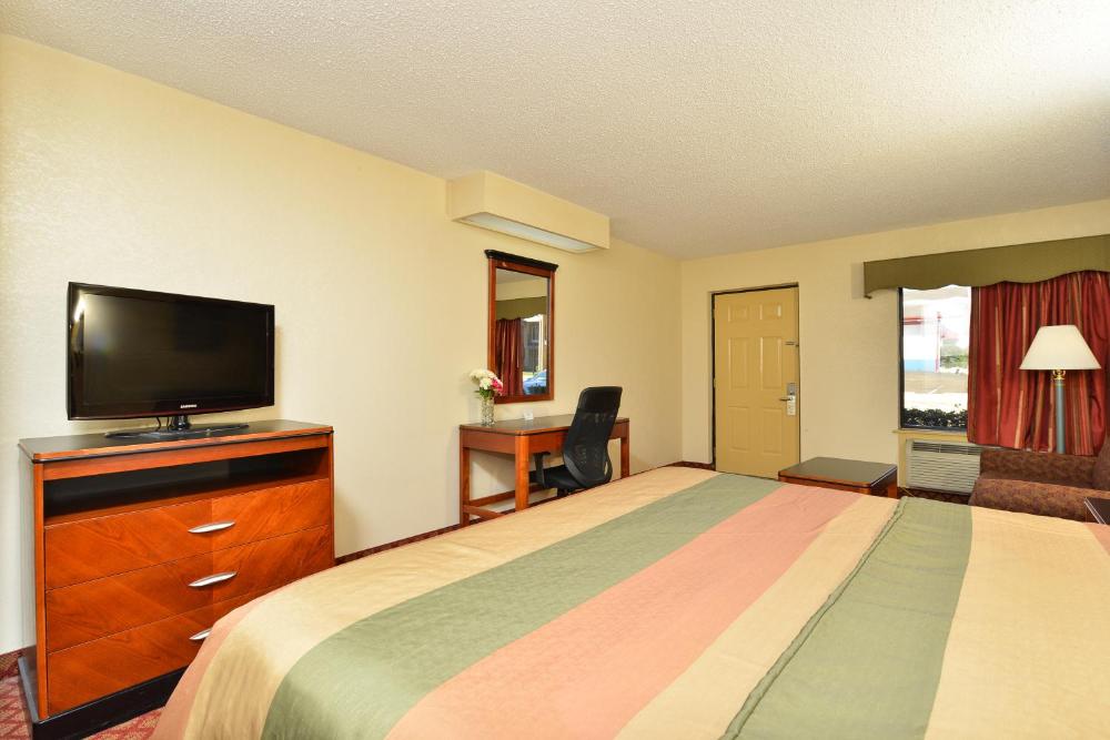 King Room Non-Smoking interior